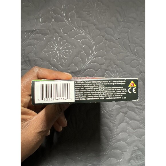 NEW SEALED YAHTZEE HANDS DOWN CARD GAME HASBRO 2009 Family Home Poker Tournament - Picture 4 of 6